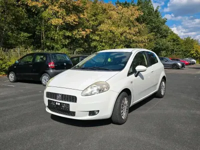 Gebraucht Fiat Punto 78 PS (57 kW) 2009 Weiß Kleinwagen