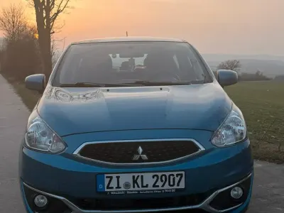 Gebraucht Mitsubishi Space Star 71 PS (52 kW) 2019 Blau Kleinwagen
