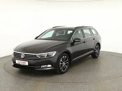 Używany VW Passat Comfortline 150 KM (110 kW) 2019 Szary Kombi