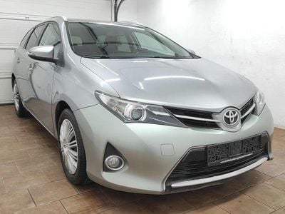 New medium silver Gebraucht 2013 Toyota Auris Cool Kombi | 4.199 € (Superpreis)