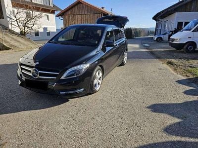 Mercedes B200