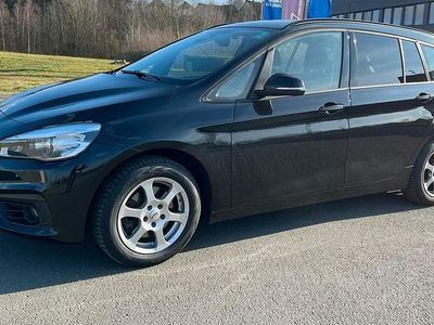 Gebraucht BMW 218 140 PS (102 kW) 2018 Schwarz Kombi