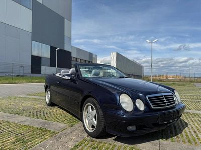 Gebraucht Mercedes CLK200 163 PS (119 kW) 2000 Blau Cabrio