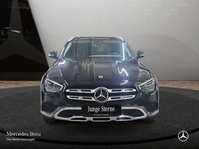 Gebraucht Mercedes E220 All-Terrain Avantgarde 194 PS (142 kW) 2021 Schwarz Kombi