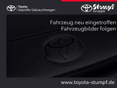 Używany Toyota Corolla Comfort 122 KM (89 kW) 2022 Biały Sedan/Limuzyna