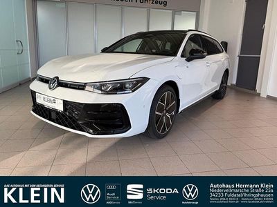 Nuova VW Passat R-line 177 CV (130 kW) 2025 Nero Station wagon