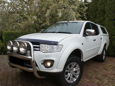 Second-hand Mitsubishi L200 Diamant Edition 178 CP (130 kW) 2014 Alb Pickup