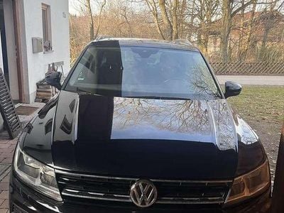 Gebraucht VW Tiguan IQ Drive 150 PS (110 kW) 2019 Schwarz SUV