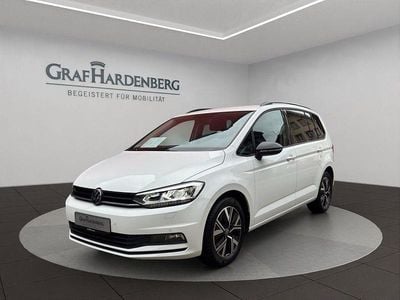 Gebraucht VW Touran Highline 150 PS (110 kW) 2022 Weiß Van / Kleinbus