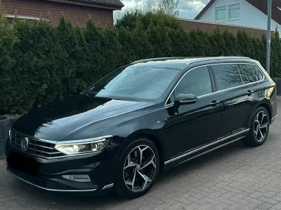 Gebraucht VW Passat R-line 239 PS (175 kW) 2020 Schwarz Kombi