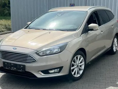 Gebraucht Ford Focus Titanium 120 PS (88 kW) 2015 Beige Kombi