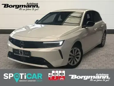 Używany Opel Astra Enjoy 110 KM (80 kW) 2024 Biały Sedan/Limuzyna