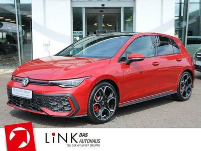 Gebraucht VW Golf VIII GTI 265 PS (194 kW) 2022 Rot (kings red metallic / schwarz uni (dachfarbe)) Limousine