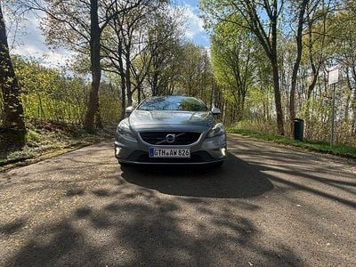 Second-hand Volvo V40 Momentum 120 CP (88 kW) 2016 Gri Berlinǎ