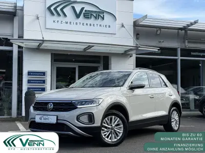 Gebraucht VW T-Roc Life 150 PS (110 kW) 2025 Ascotgrau SUV