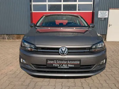 Gebraucht VW Polo Comfortline 95 PS (69 kW) 2020 Grau Kleinwagen