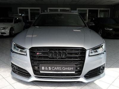 Silber Gebraucht 2016 Audi S8 plus Sport Limousine | 30.900 €