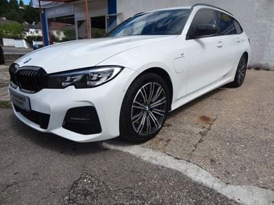BMW 330e