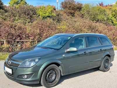 Gebraucht Opel Astra Innovation 125 PS (91 kW) 2009 Grün Kombi