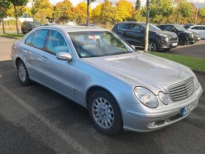 Silber Gebraucht 2003 Mercedes E200 Limousine | 4.000 € (Guter Preis)