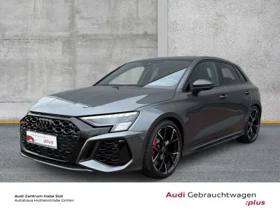 Używany Audi RS3 Sport 400 KM (294 kW) 2024 Szary Sedan/Limuzyna