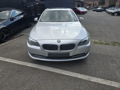 Gebraucht BMW 520 184 PS (135 kW) 2011 Silber Limousine