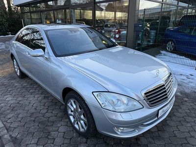 Second-hand Mercedes S500 387 CP (284 kW) 2006 Argintiu Berlinǎ