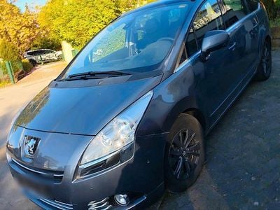 Second-hand Peugeot 5008 150 CP (110 kW) 2012 Gri Monovolum