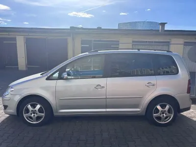 Occasion VW Touran Trendline 140 ch (102 kW) 2008 Argent Monospace