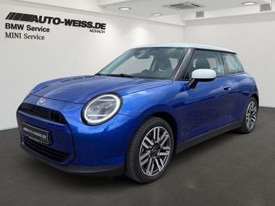 Begagnad Mini Cooper Classic 135 kW (184 HK) 2024 Blå Halvkombi
