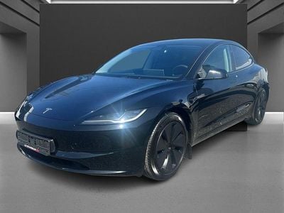 Begagnad Tesla Model 3 239 kW (325 HK) 2024 Svart Sedan
