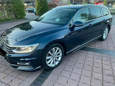 Usata VW Passat R-line 240 CV (176 kW) 2015 Blu Station wagon