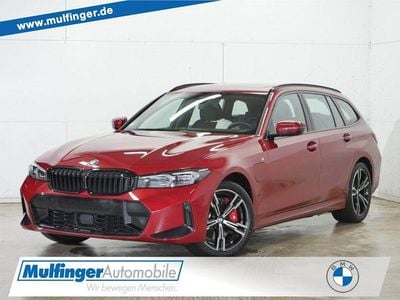 Fire red (metallic) Gebraucht 2025 BMW 330e Sport Line Kombi | 47.900 € (Guter Preis)