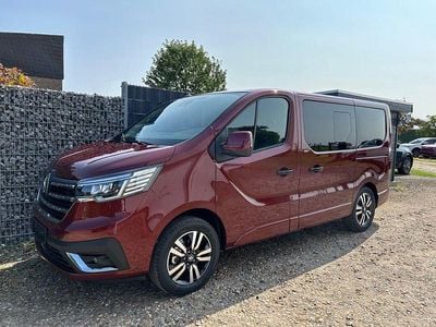 Karmin rot Gebraucht 2023 Renault Trafic Van / Kleinbus | 33.900 € (Guter Preis)