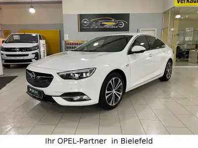 Gebraucht Opel Insignia Dynamic 136 PS (100 kW) 2018 Schneeweiss/olympic/summit whi Limousine