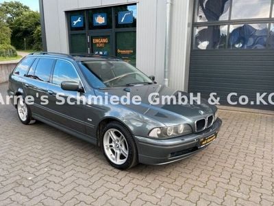 Usata BMW 530 Exclusive 231 CV (169 kW) 2002 Grigio Station wagon