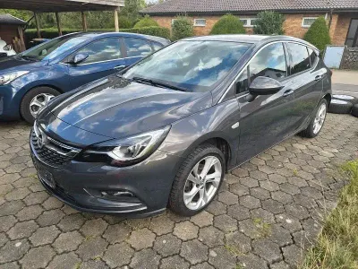 Gebraucht Opel Astra Innovation 150 PS (110 kW) 2016 Grau Limousine