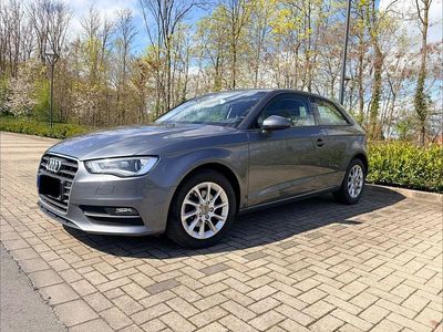 Używany Audi A3 Attraction 110 KM (80 kW) 2015 Szary Sedan/Limuzyna
