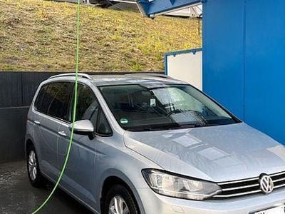 Silber Gebraucht 2017 VW Touran Sound Van / Kleinbus | 12.500 € (Guter Preis)