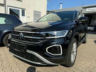 Second-hand VW T-Roc Style 150 CP (110 kW) 2024 Negru SUV