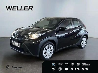 Gebraucht Toyota Aygo 72 PS (52 kW) 2024 Mysticschwarz mica metallic Kleinwagen