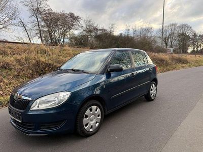 Blau Gebraucht 2012 Skoda Fabia Cool Edition Limousine | 3.999 € (Fairer Preis)