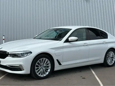 Usata BMW 530e Efficient Dynamics 298 CV (219 kW) 2019 Bianco Berlina