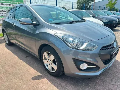 Gebraucht Hyundai i30 99 PS (72 kW) 2013 Grau Coupé