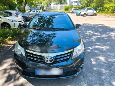 Gebraucht Toyota Avensis Executive 150 PS (110 kW) 2013 Schwarz Kombi