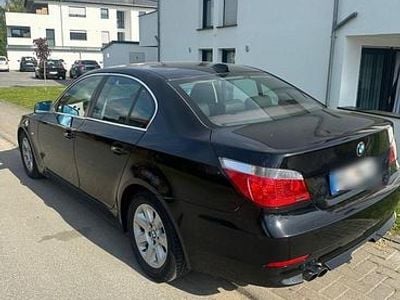 BMW 525