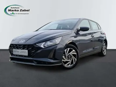 Neu Hyundai i20 101 PS (74 kW) 2025 Aurora grey / met Kleinwagen
