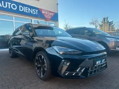 Usado Cupra Leon 150 CV (110 kW) 2024 Negro Familiar