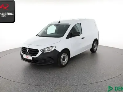 Używany Mercedes Citan 110 95 KM (69 kW) 2022 Biały Minivan