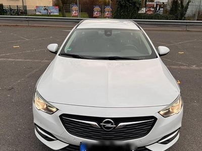 Weiß Gebraucht 2019 Opel Insignia Sport Kombi | 13.000 € (Etwas zu teuer)